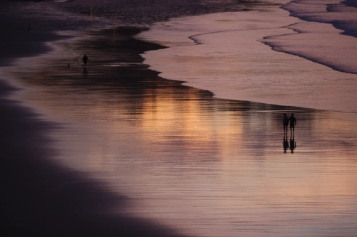 Une longue plage basque au couchant
